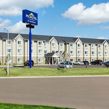 Microtel Inn & Suites By Wyndham Dickinson Exterior photo