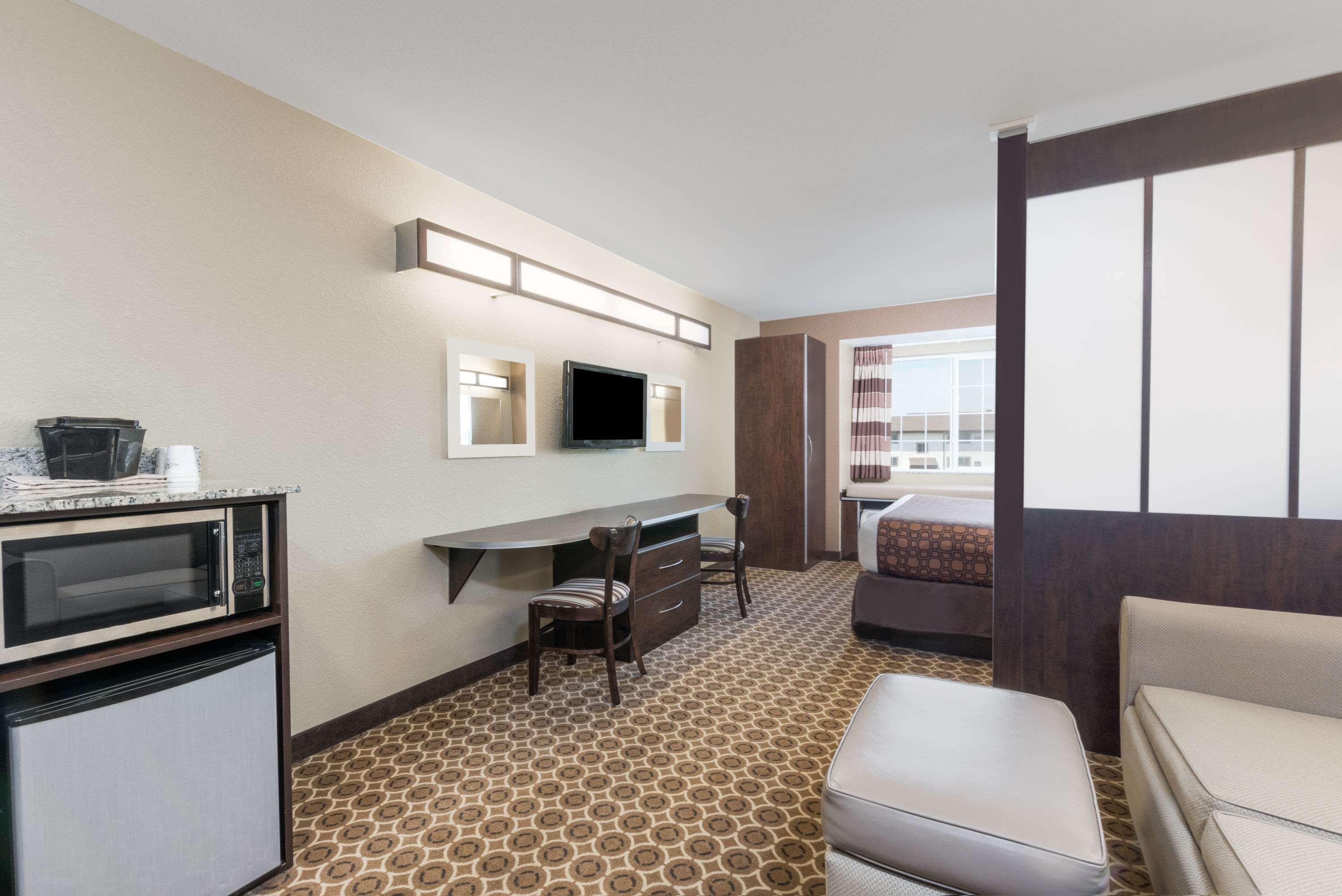 Microtel Inn & Suites By Wyndham Dickinson Exterior photo