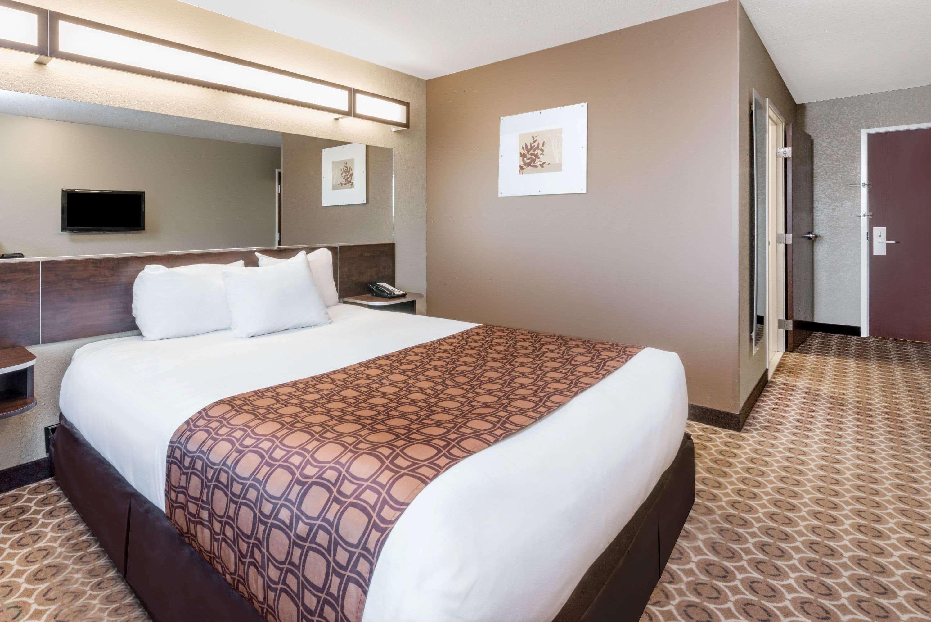 Microtel Inn & Suites By Wyndham Dickinson Exterior photo